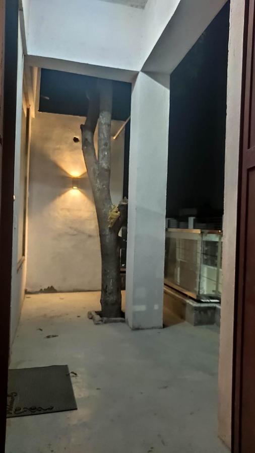 Ira Homestay Mathura - Divine Spiritual Stay المظهر الخارجي الصورة