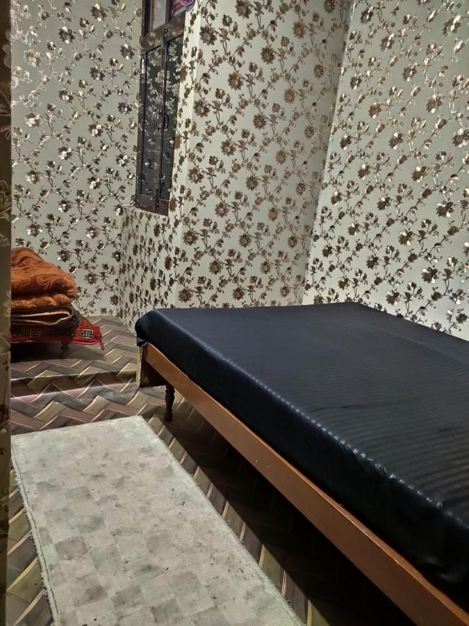 Ira Homestay Mathura - Divine Spiritual Stay المظهر الخارجي الصورة