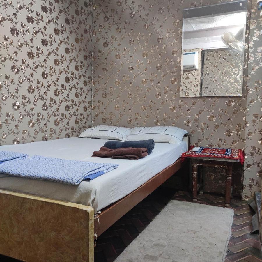 Ira Homestay Mathura - Divine Spiritual Stay المظهر الخارجي الصورة